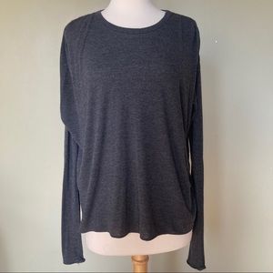 WILFRED Aritzia Grey Dolman Sleeve Top EUC